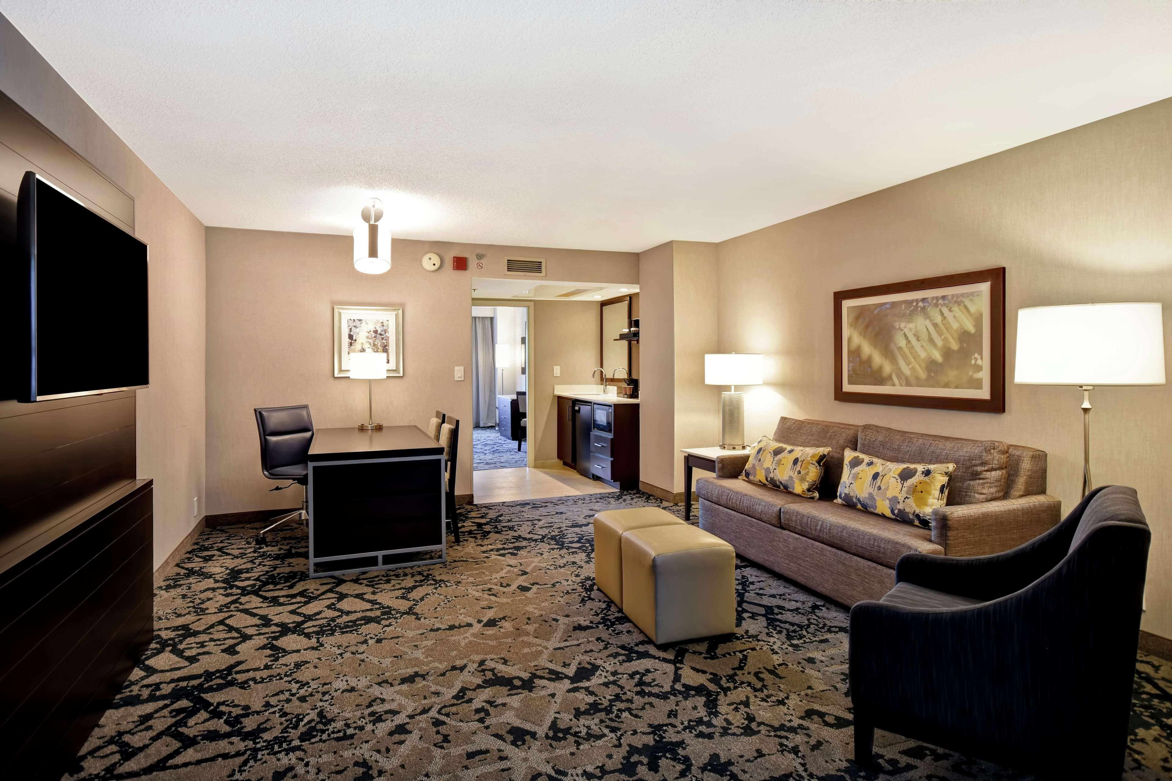 Embassy Suites By Hilton Raleigh Durham Research Triangle Cary Eksteriør bilde