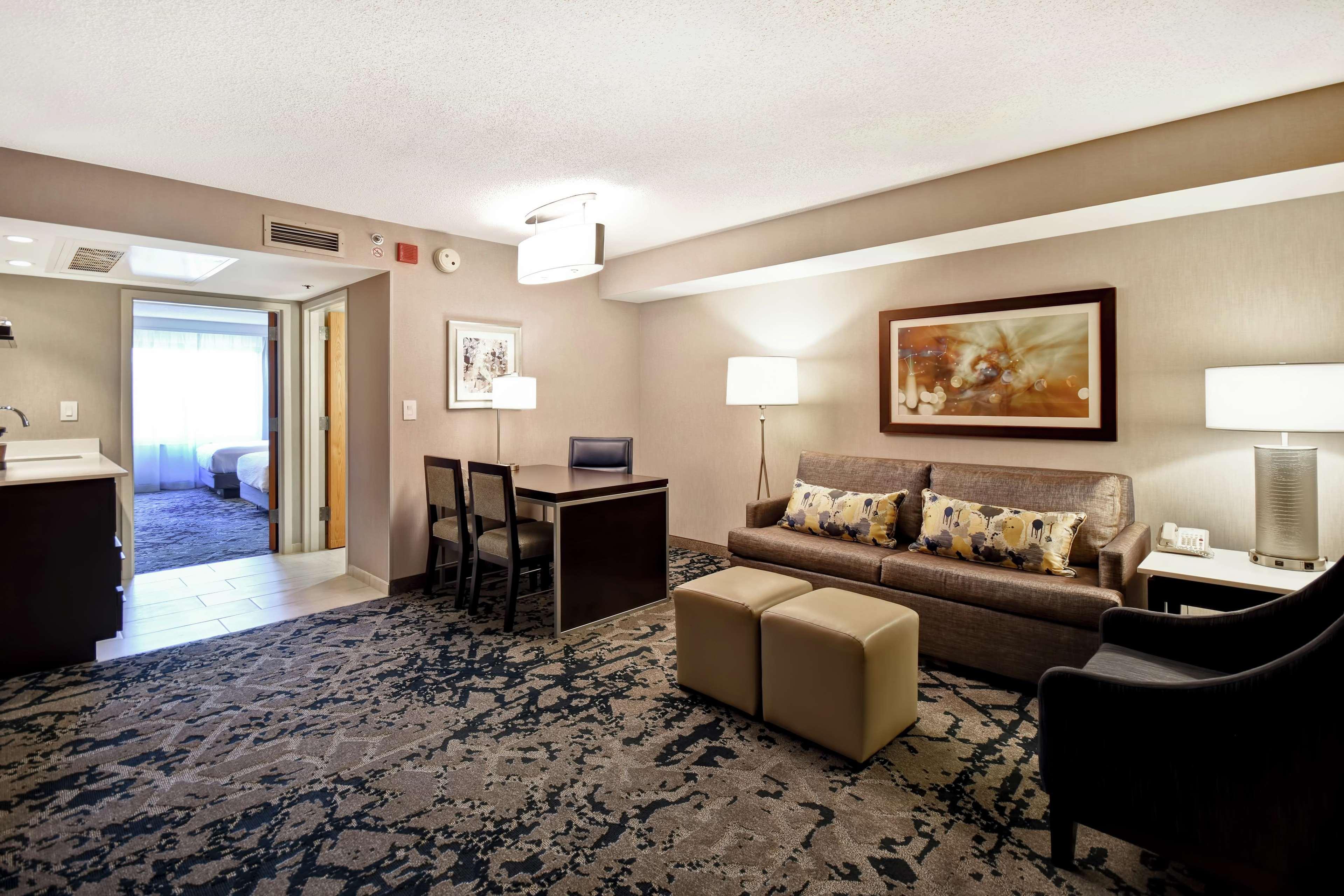 Embassy Suites By Hilton Raleigh Durham Research Triangle Cary Eksteriør bilde