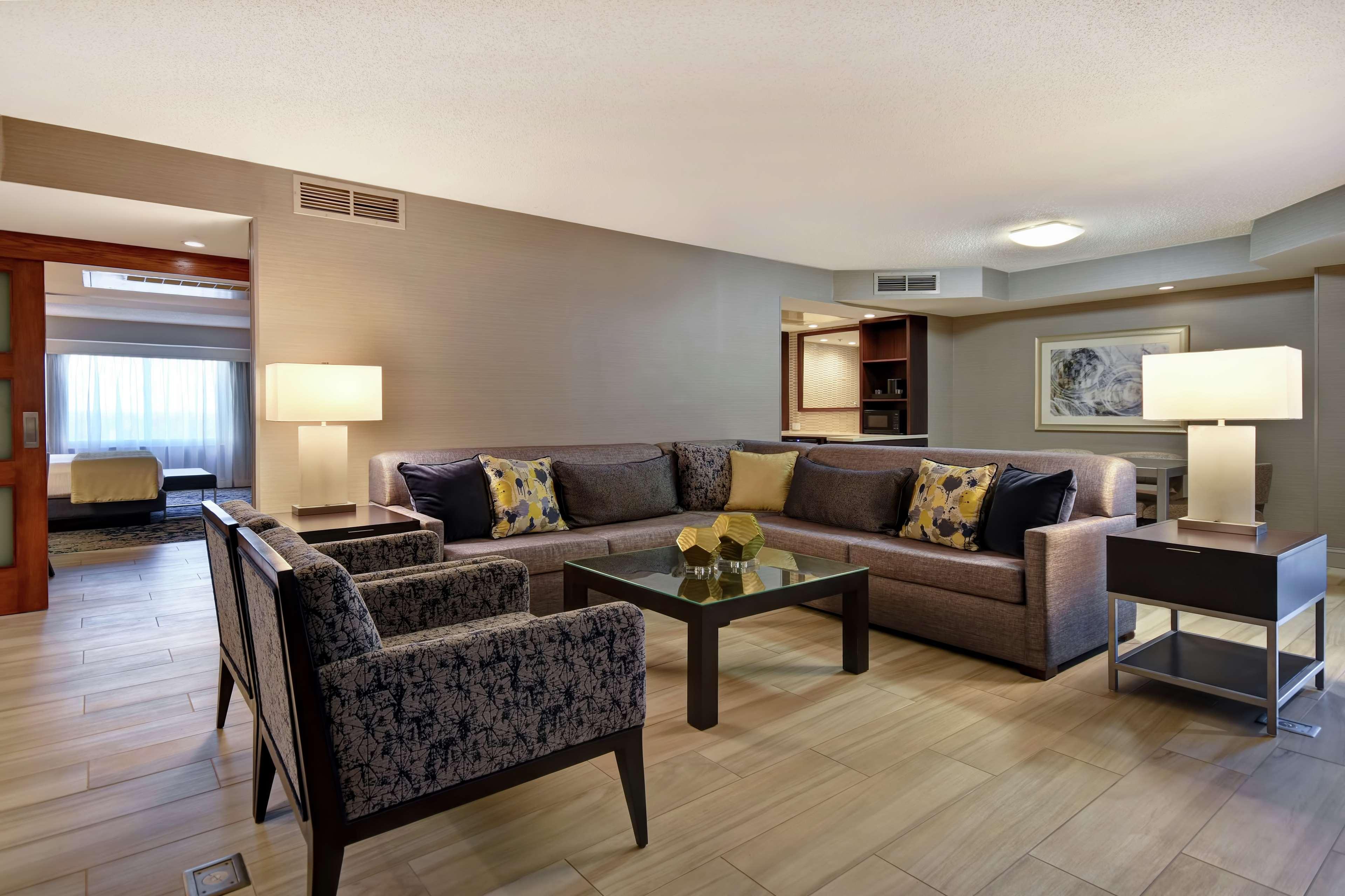 Embassy Suites By Hilton Raleigh Durham Research Triangle Cary Eksteriør bilde